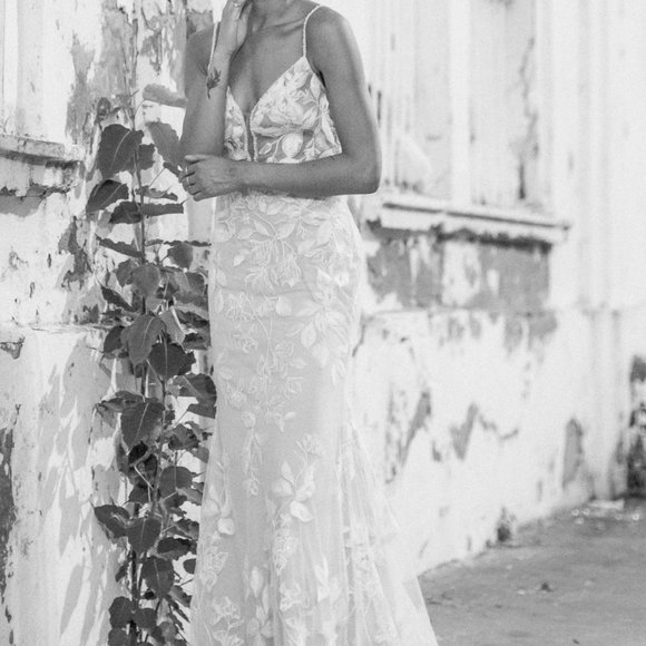 WTOO Ivory Paloma Wedding Dress - Size 8 - Picture 5 of 7